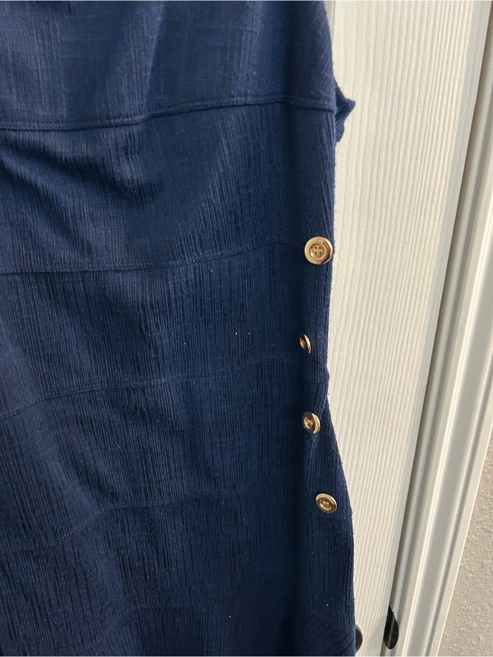 En Focus  Studio size 10 navy blue sleeveless dress with gold color buttons - Picture 4 of 5